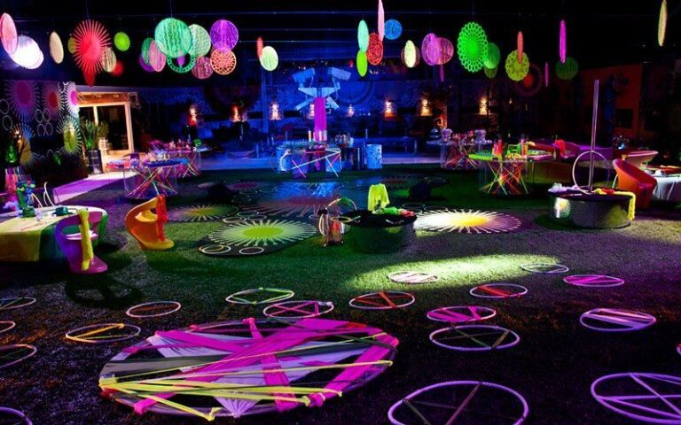 Festa Neon Simples e Barata
