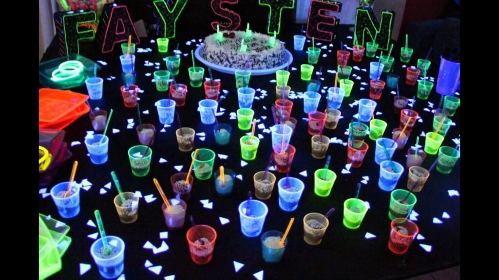 Festa Neon Simples e Barata