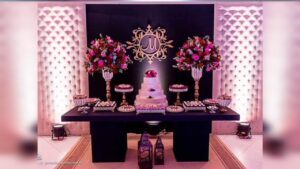 Decoração de Festa de 15 Anos Preto e Rosa